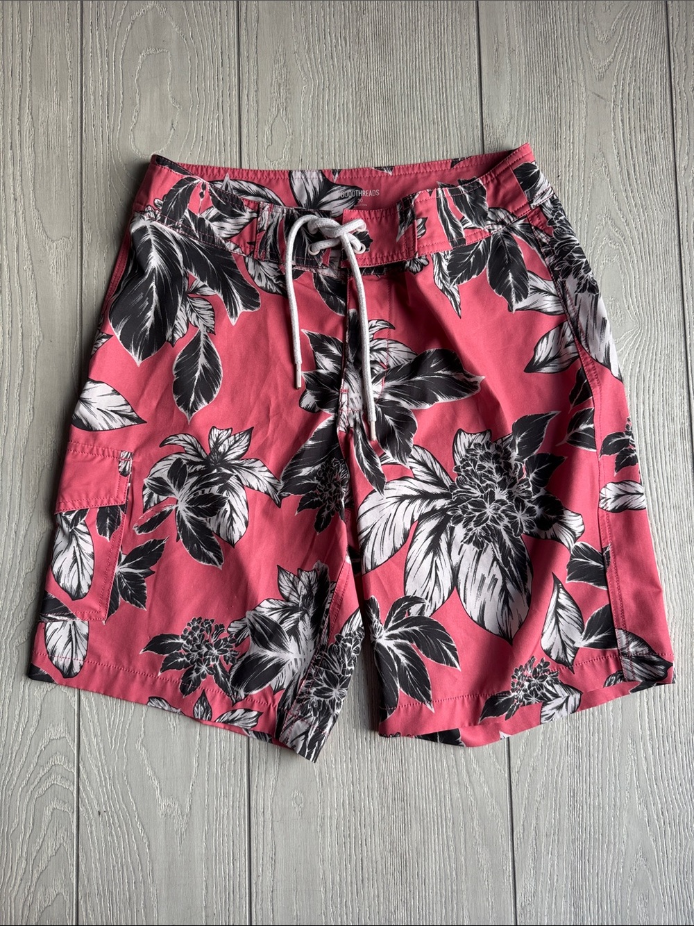 Men’s swim shorts, swim trunks size 30, summer vacation. Board shorts